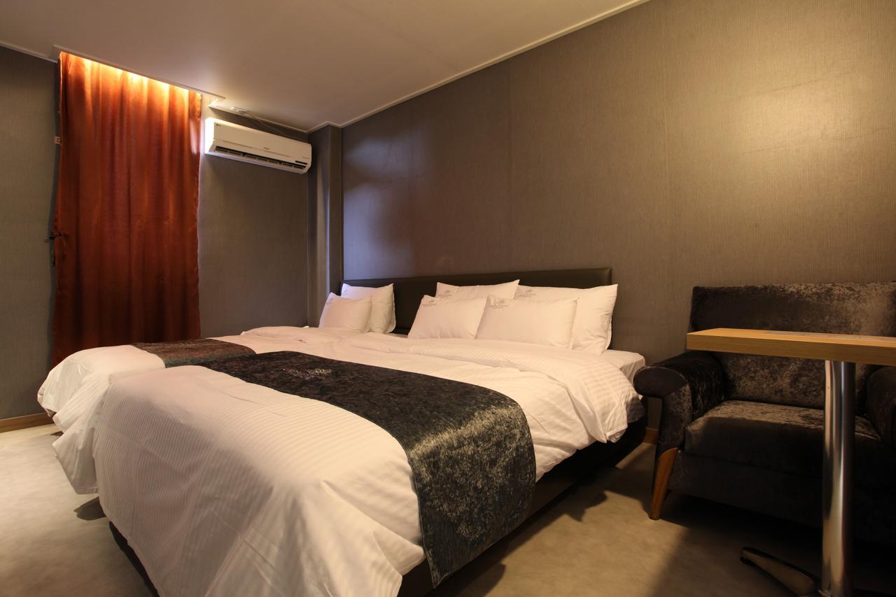 Lineplus Hotel Gimpo Extérieur photo