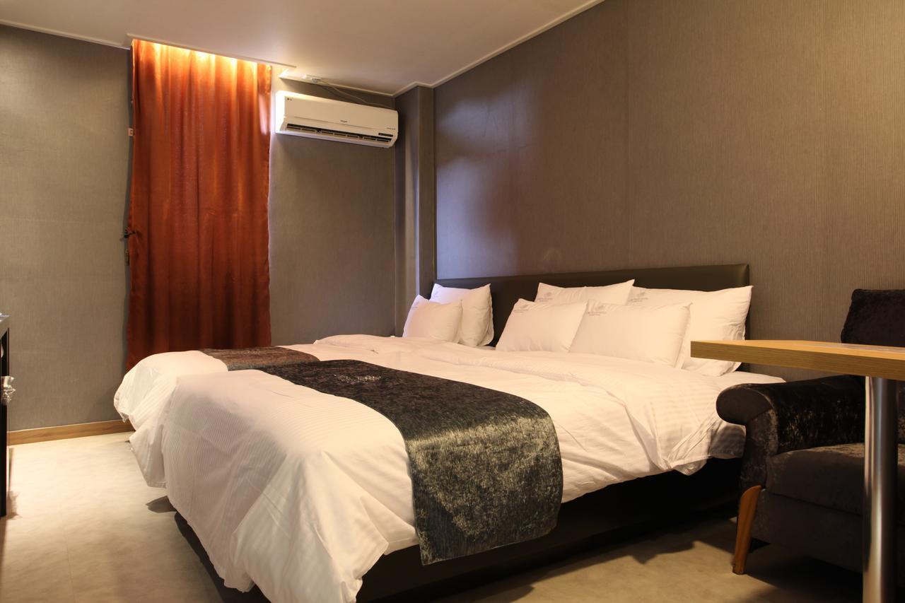 Lineplus Hotel Gimpo Extérieur photo